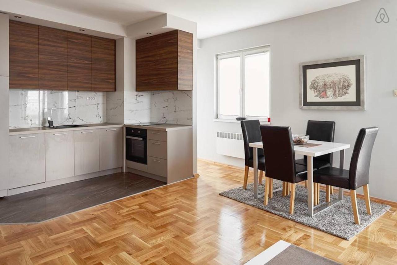 Bright Apartment Near City Center Skopje Ngoại thất bức ảnh