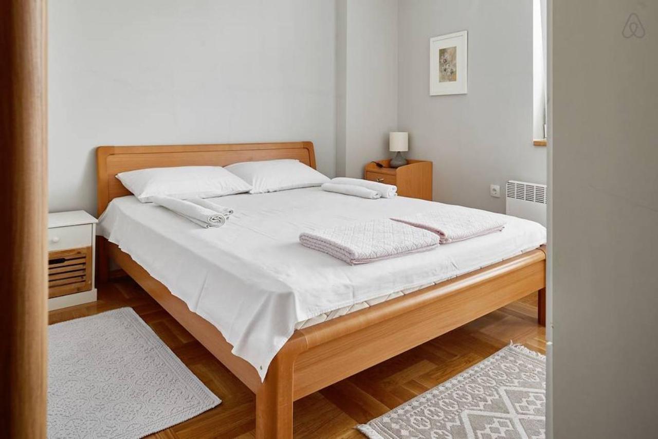 Bright Apartment Near City Center Skopje Ngoại thất bức ảnh