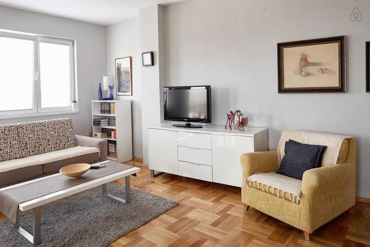 Bright Apartment Near City Center Skopje Ngoại thất bức ảnh